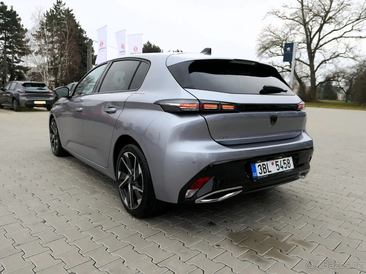 2022 Peugeot 308 - 8