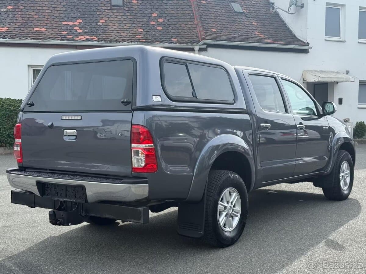 2013 Toyota HILUX - 8