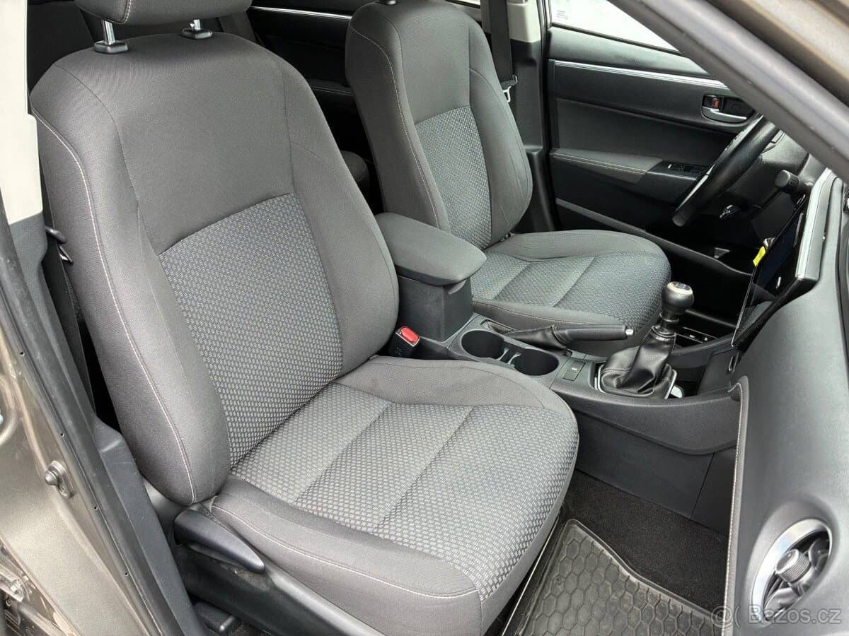 2018 Toyota COROLLA - 8