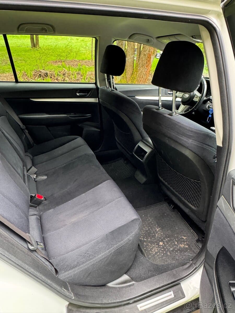 2011 Subaru OUTBACK - 8