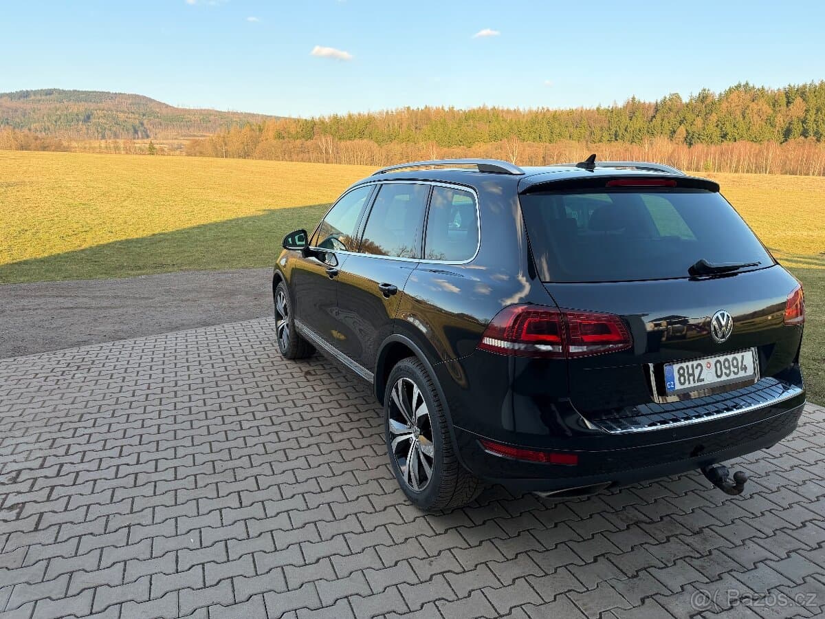 2010 Volkswagen TOUAREG - 8