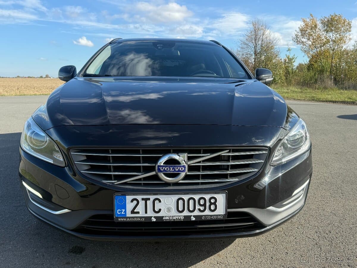 2015 Volvo V60 - 8