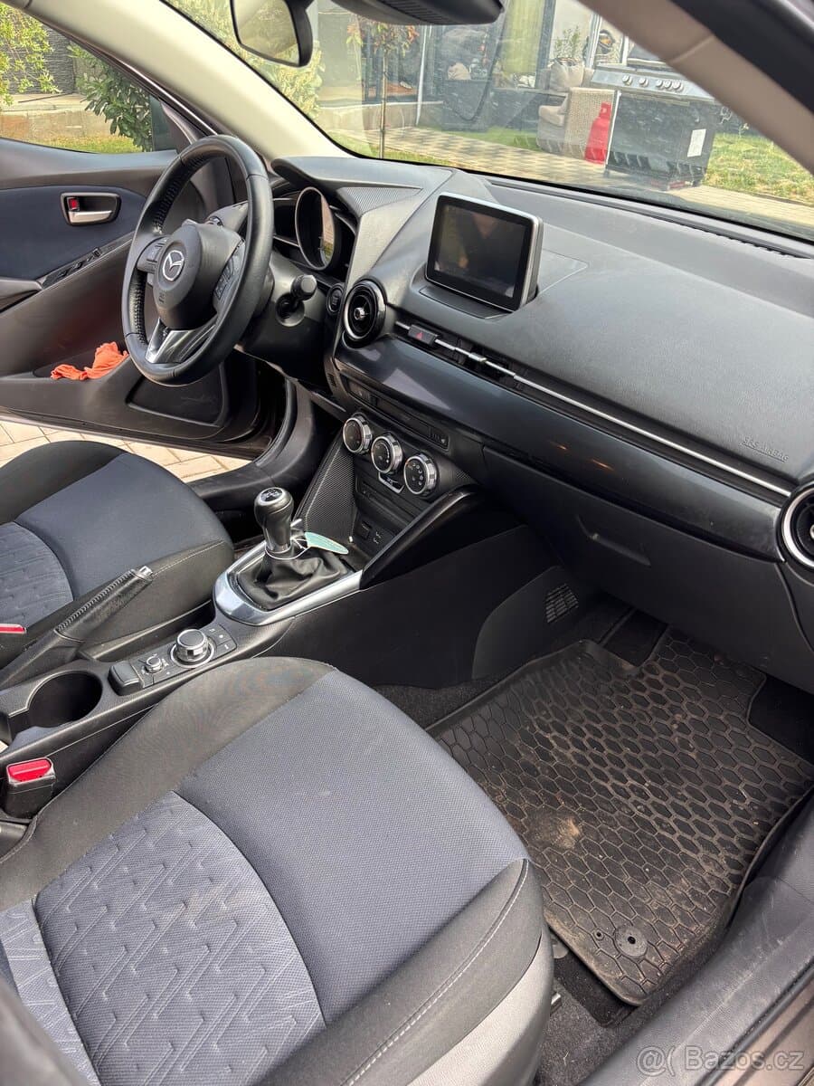 2016 Mazda 2 - 8