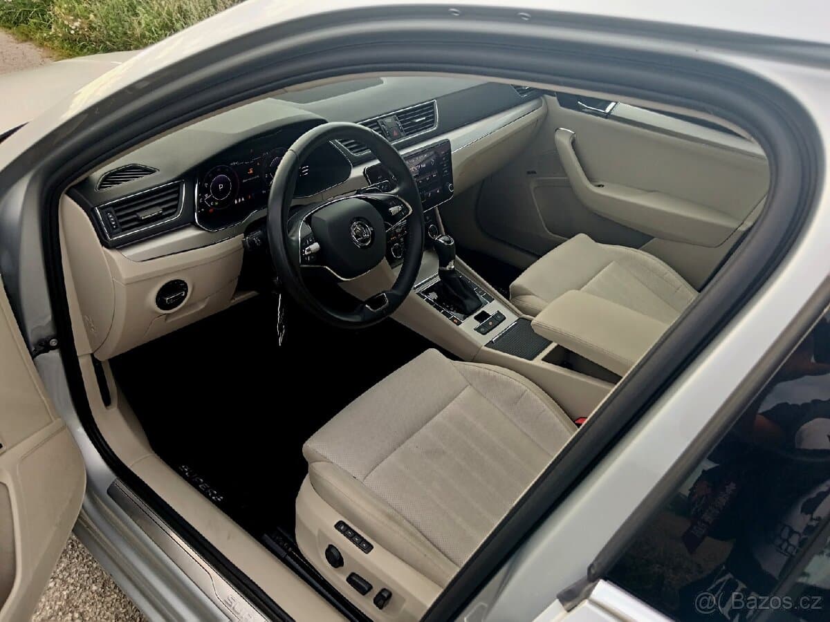 2021 Škoda SUPERB - 8
