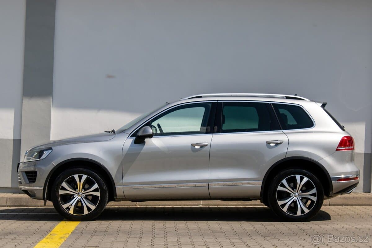 2015 Volkswagen TOUAREG - 8