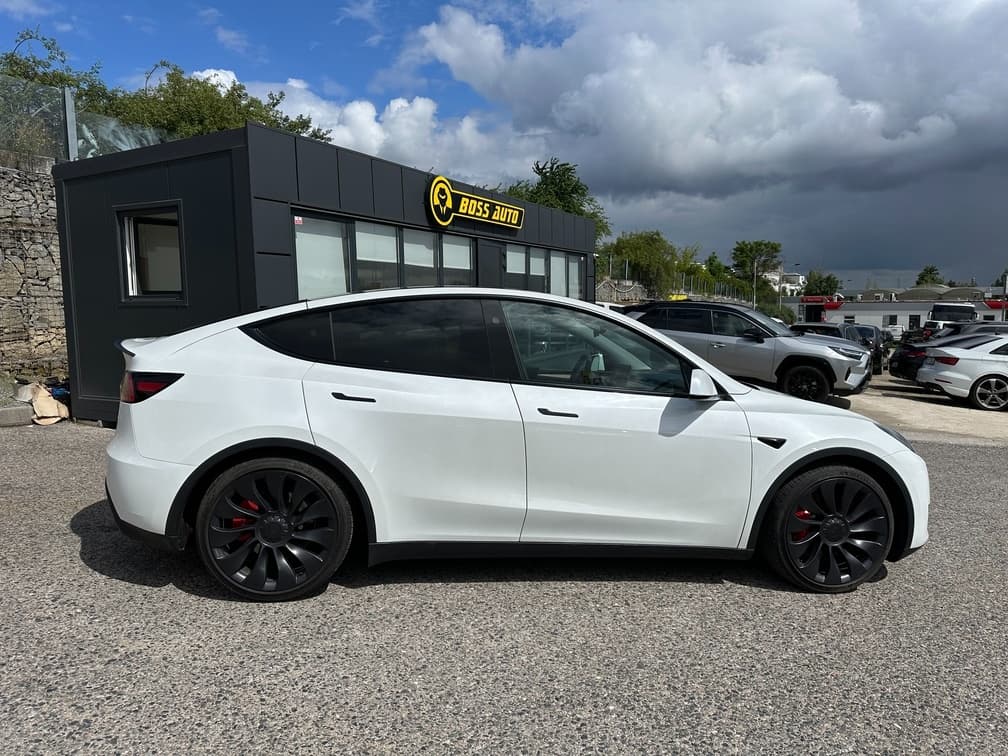 2023 Tesla MODEL Y - 8