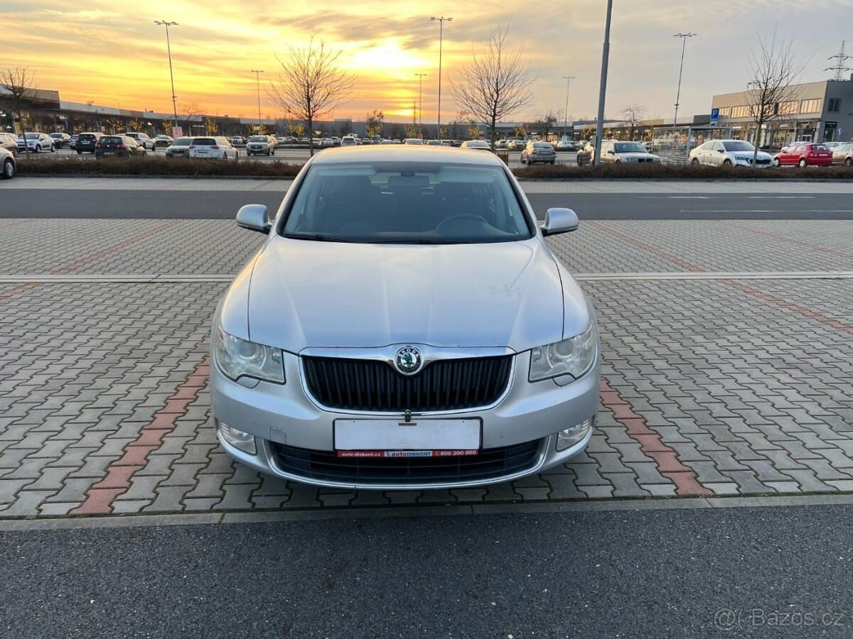 2009 Škoda SUPERB - 8