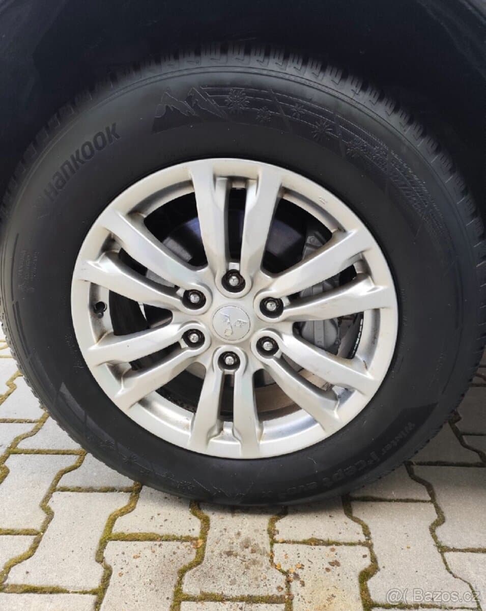 2009 Mitsubishi PAJERO - 8