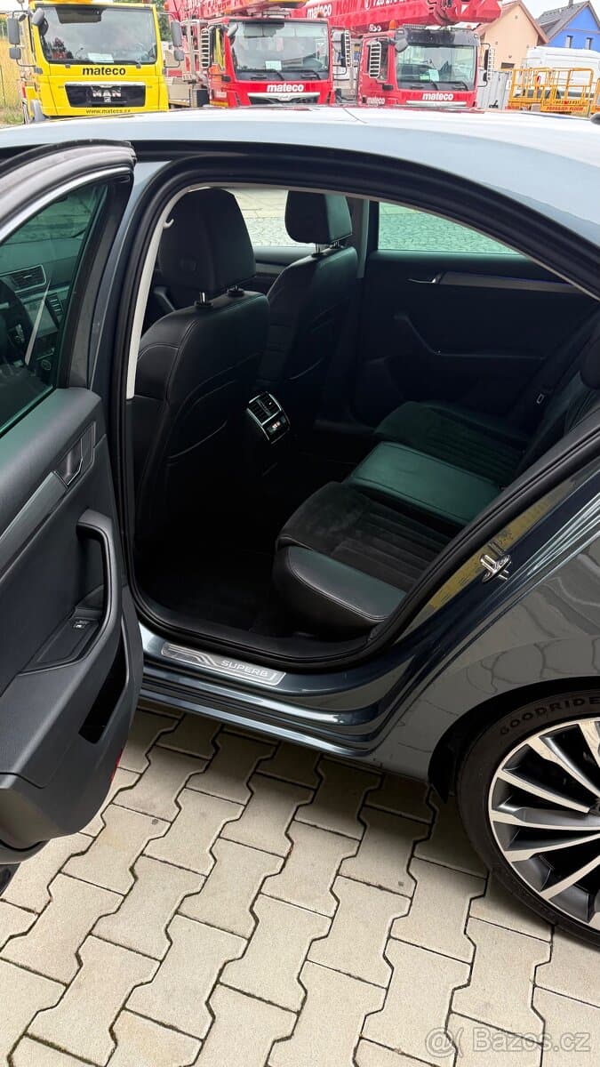 2015 Škoda SUPERB - 8