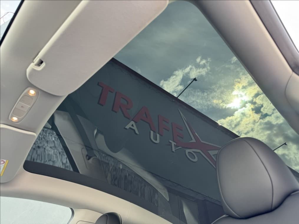 2023 Tesla MODEL Y - 8
