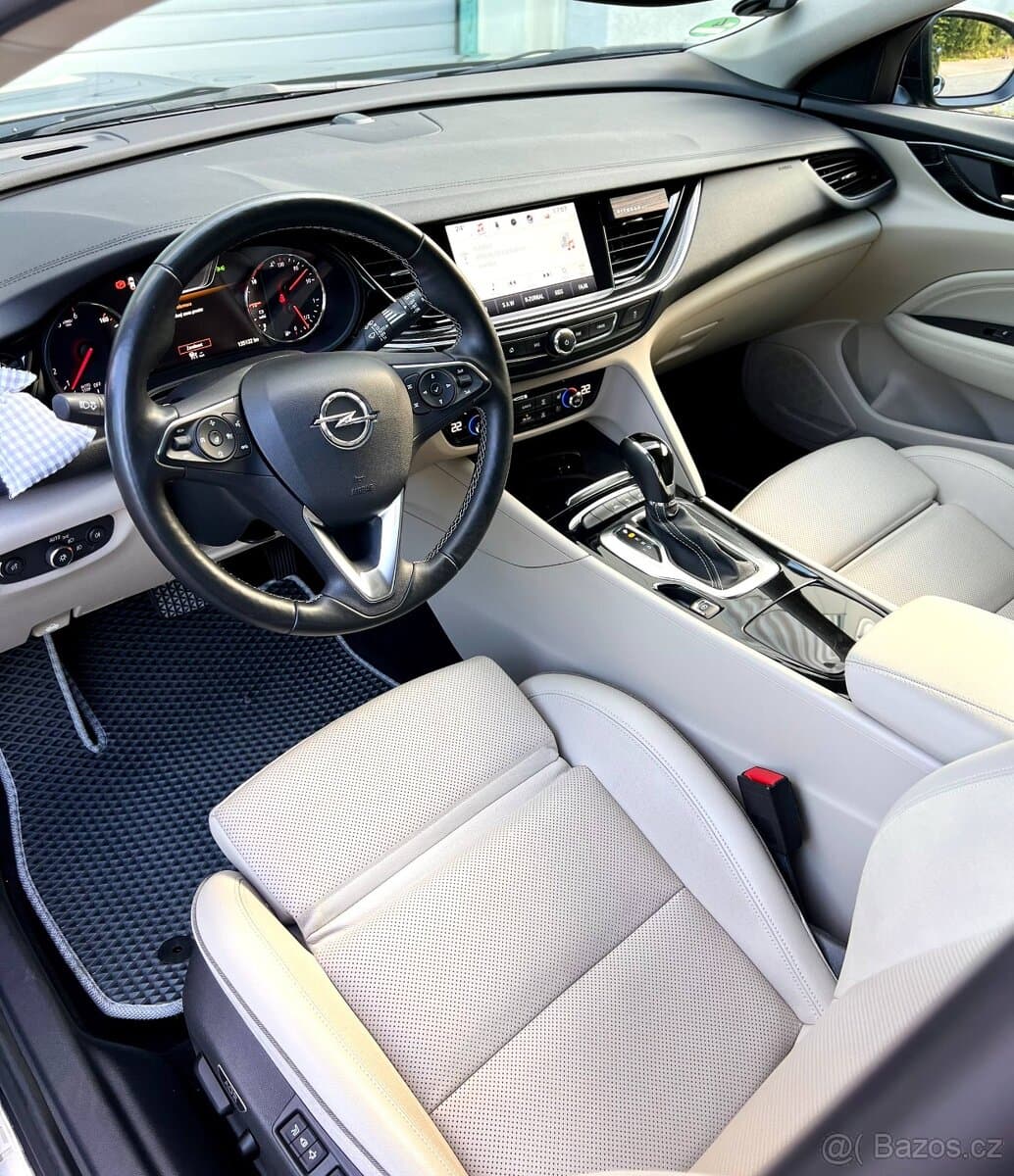 2018 Opel INSIGNIA - 8