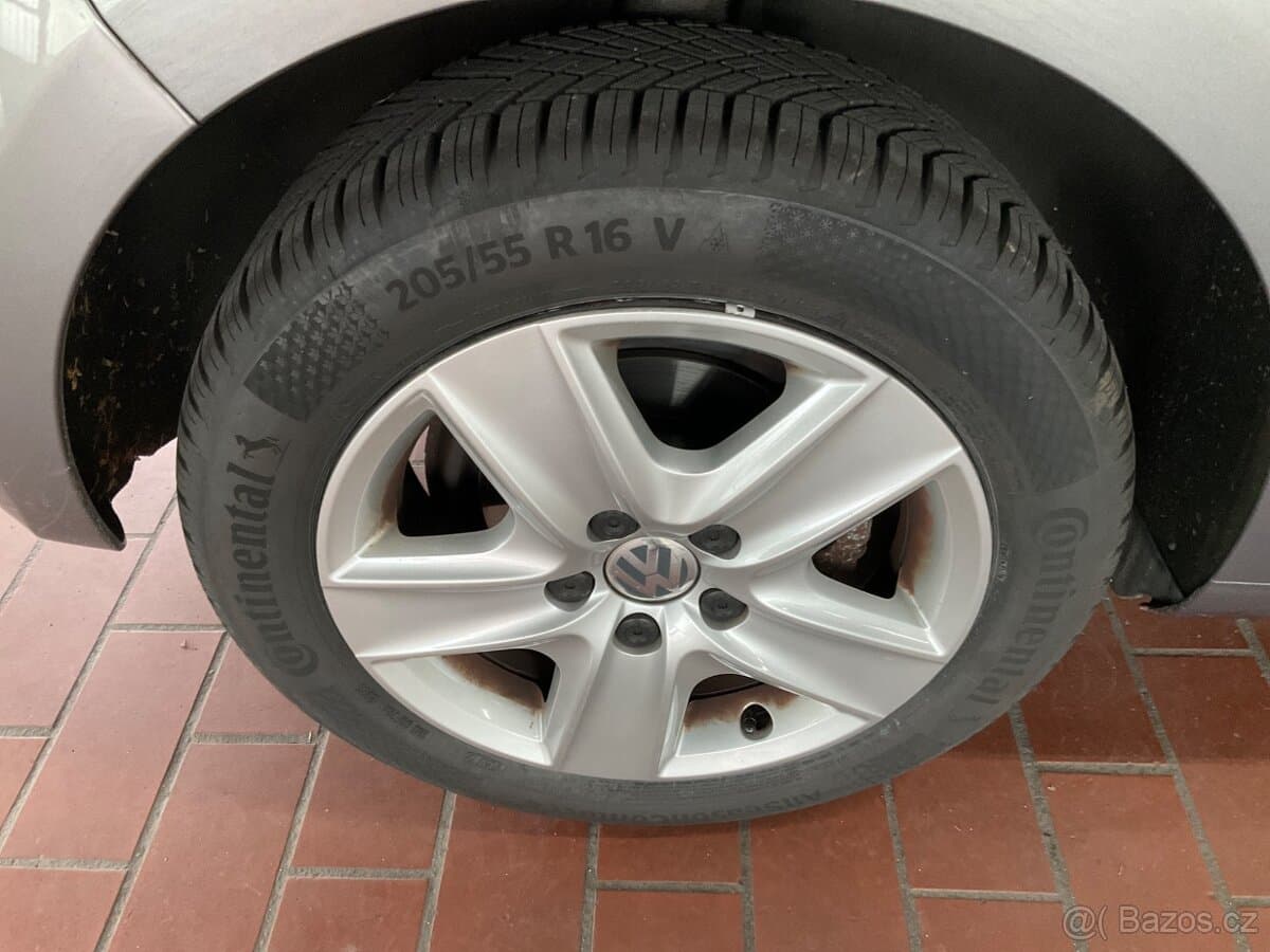 2010 Volkswagen GOLF - 8
