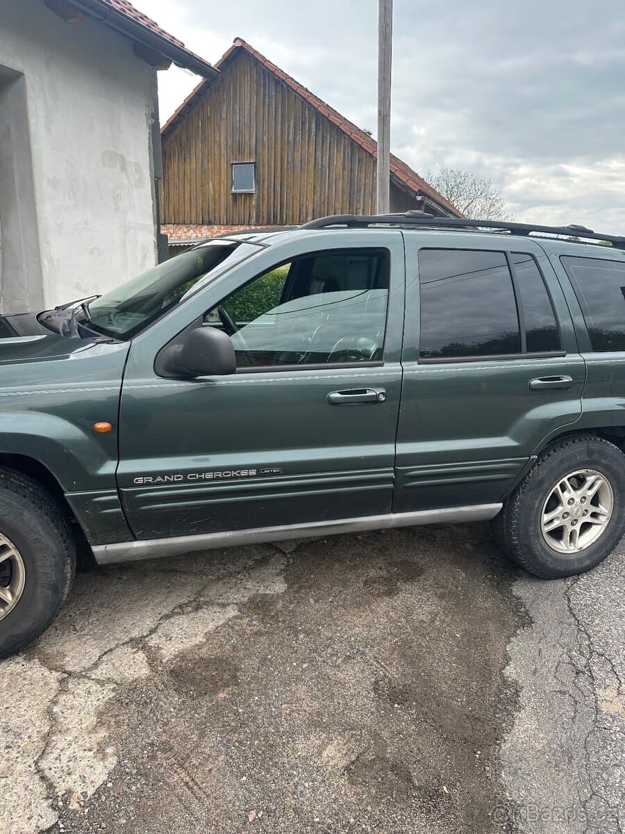 2000 Jeep CHEROKEE - 8