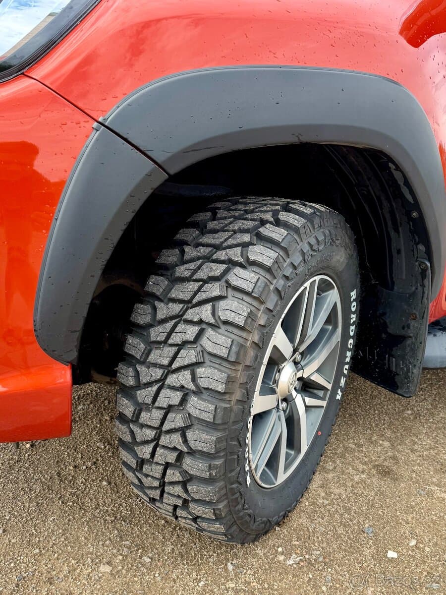 2020 Toyota HILUX - 8