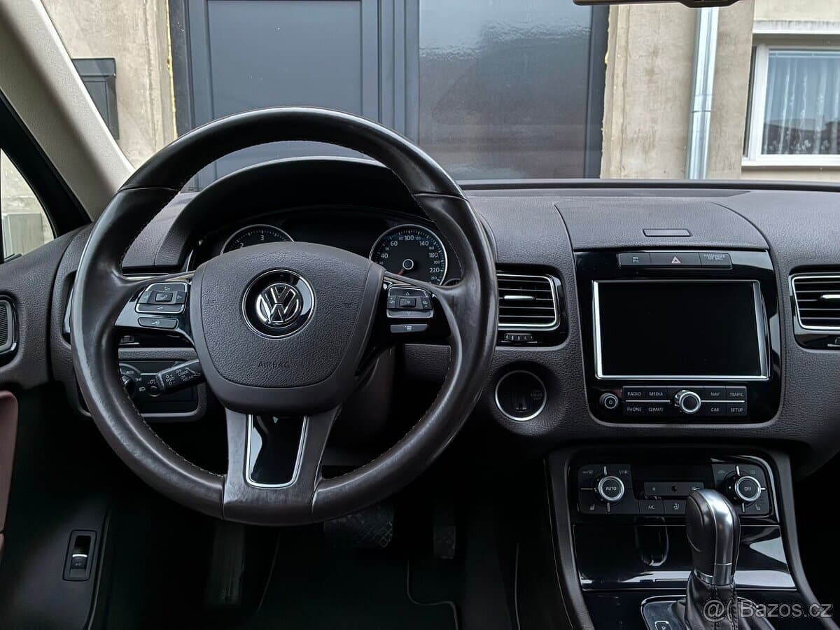 2014 Volkswagen TOUAREG - 8