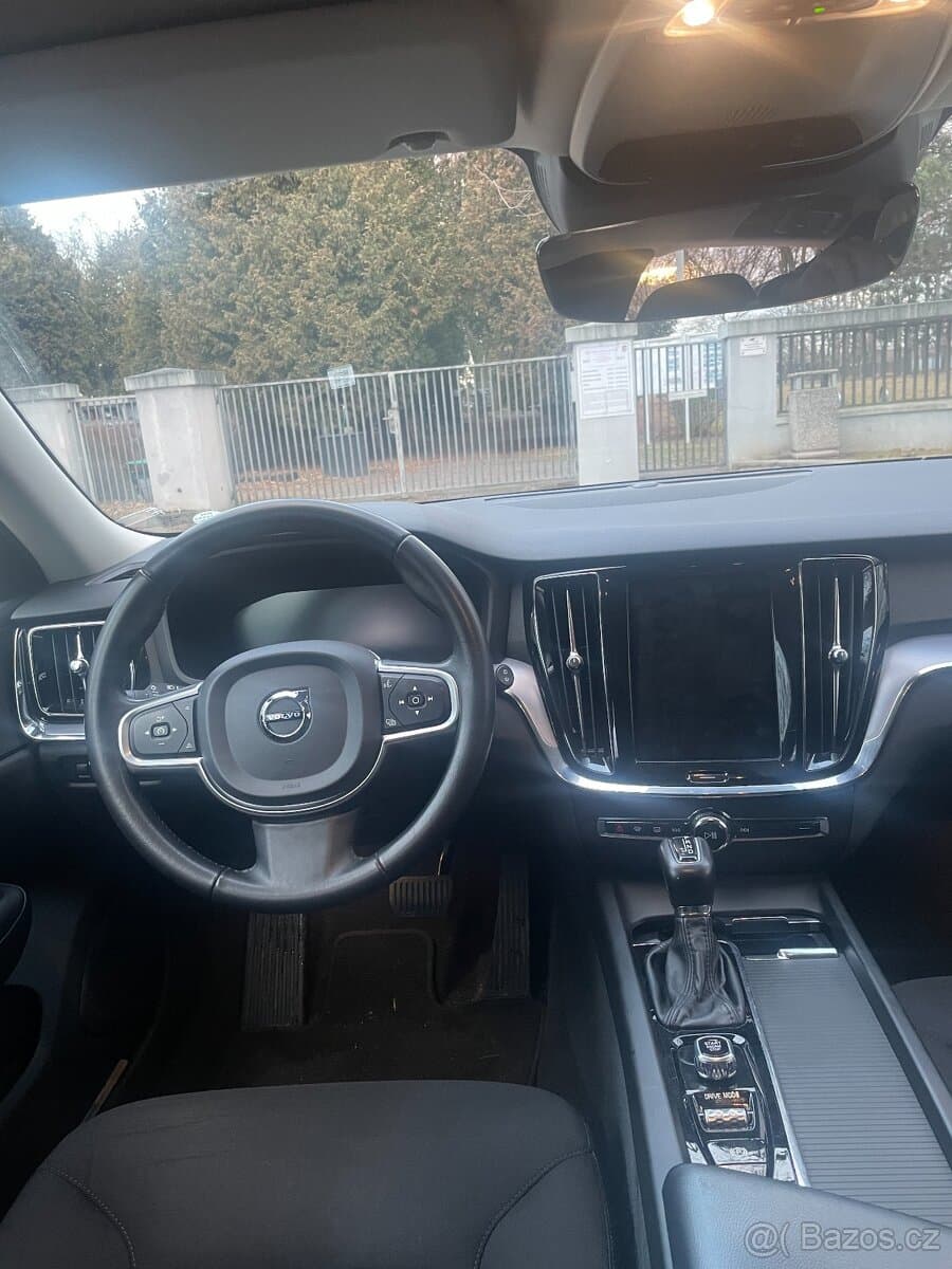 2018 Volvo V60 - 8