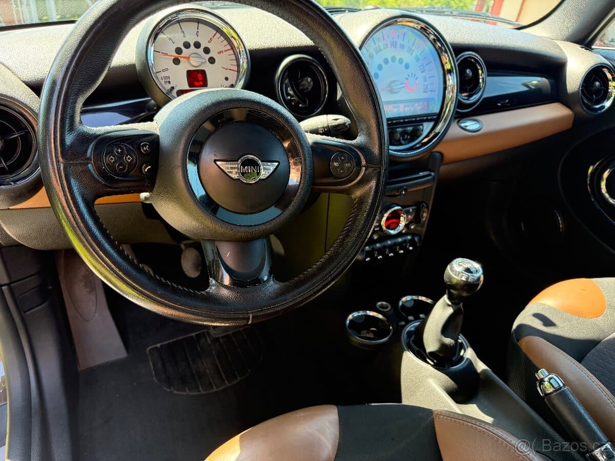 2011 Mini COOPER - 8