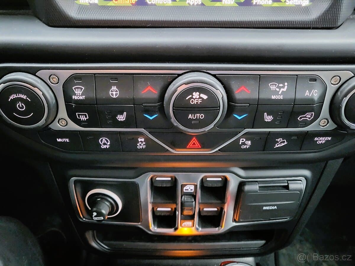 2019 Jeep WRANGLER - 8