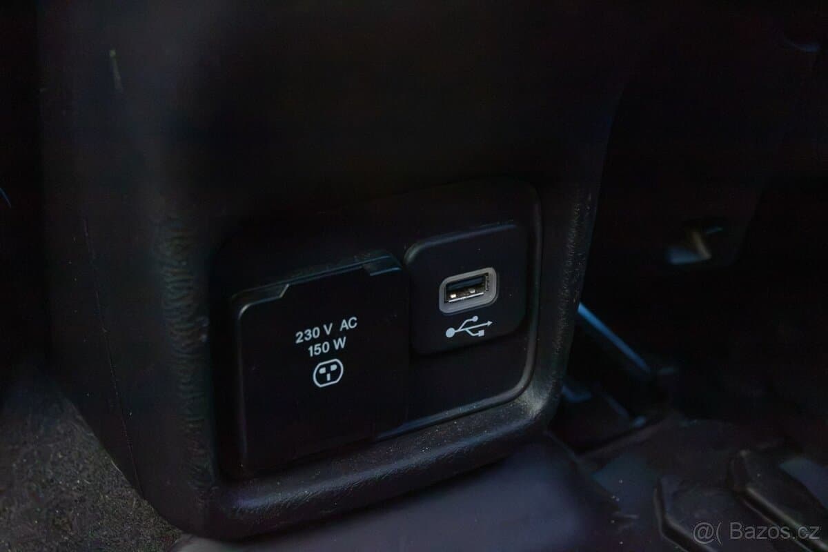 2017 Jeep COMPASS - 8