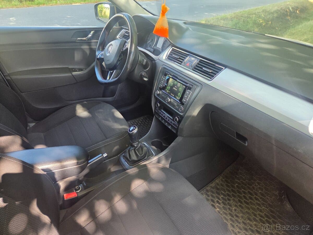 2014 Škoda RAPID - 8