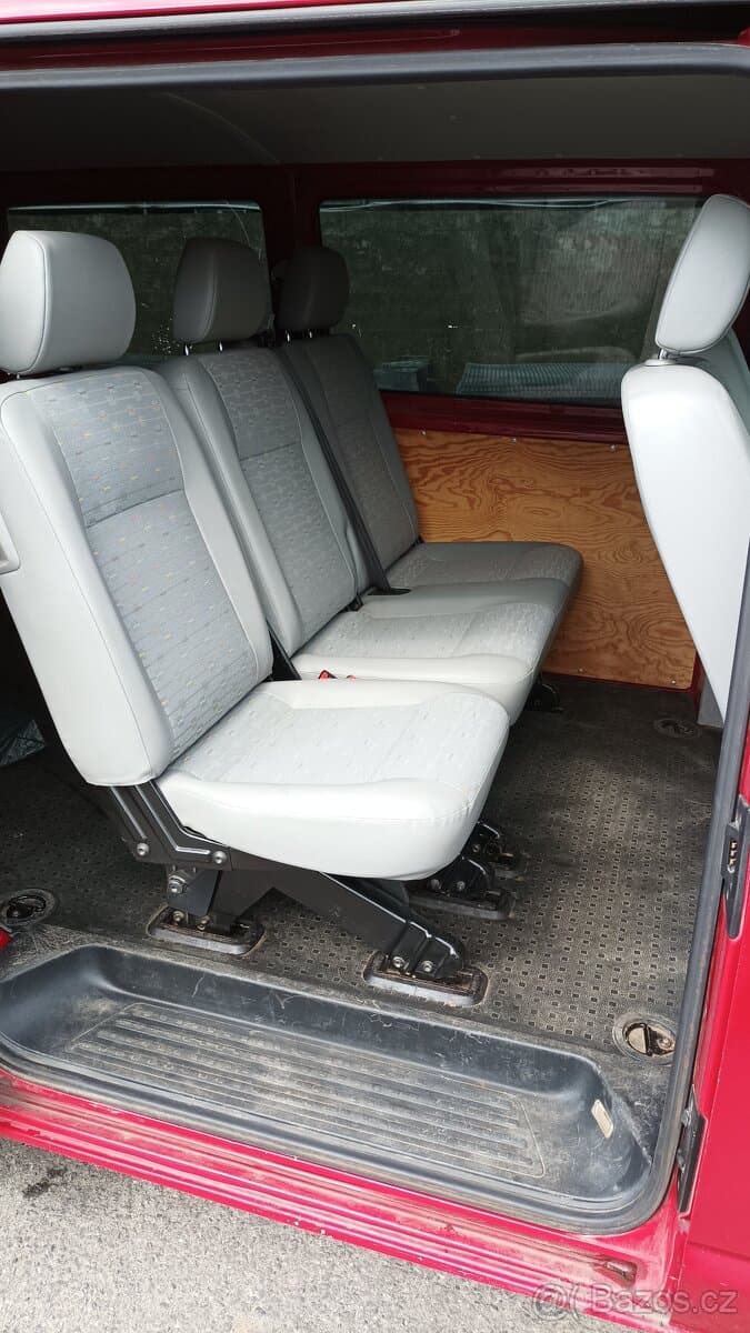 2010 Volkswagen TRANSPORTER - 8