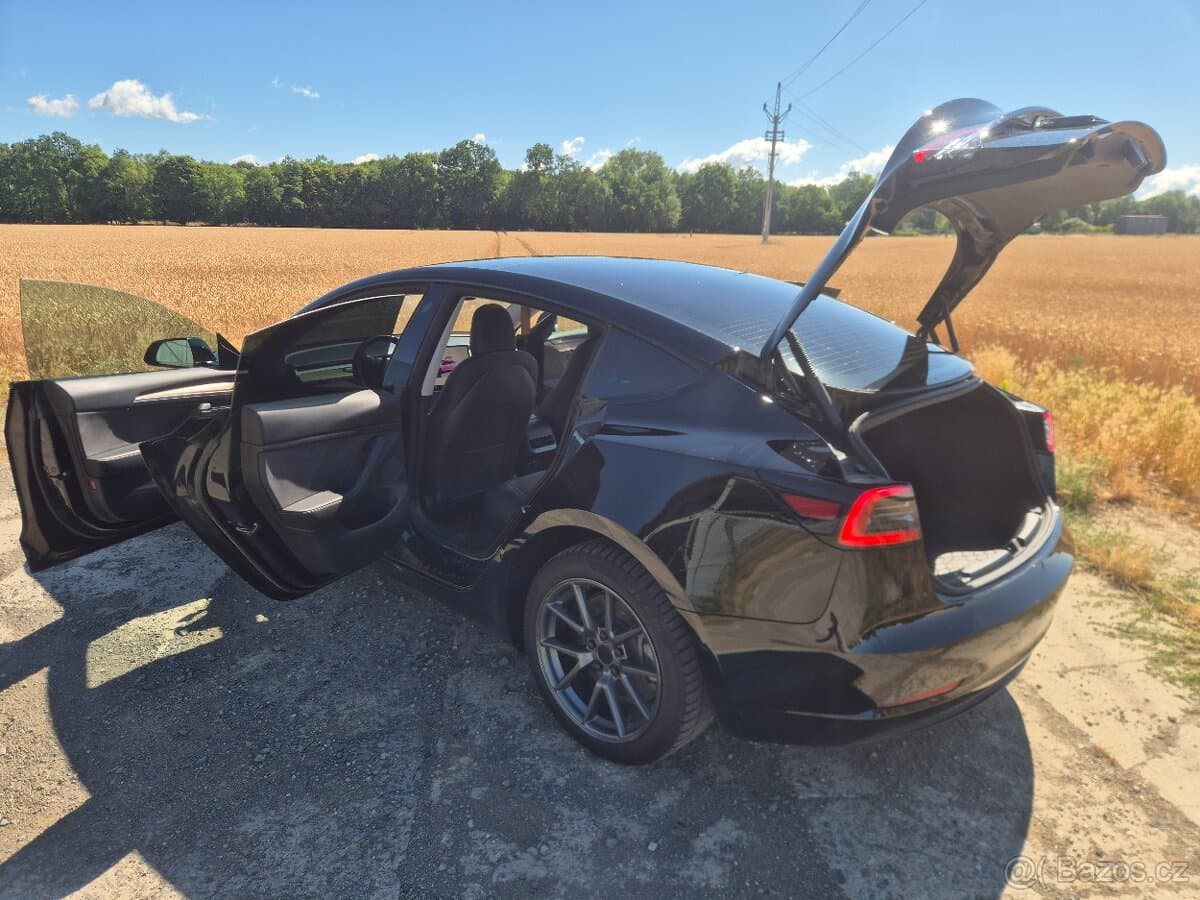 2022 Tesla MODEL 3 - 8