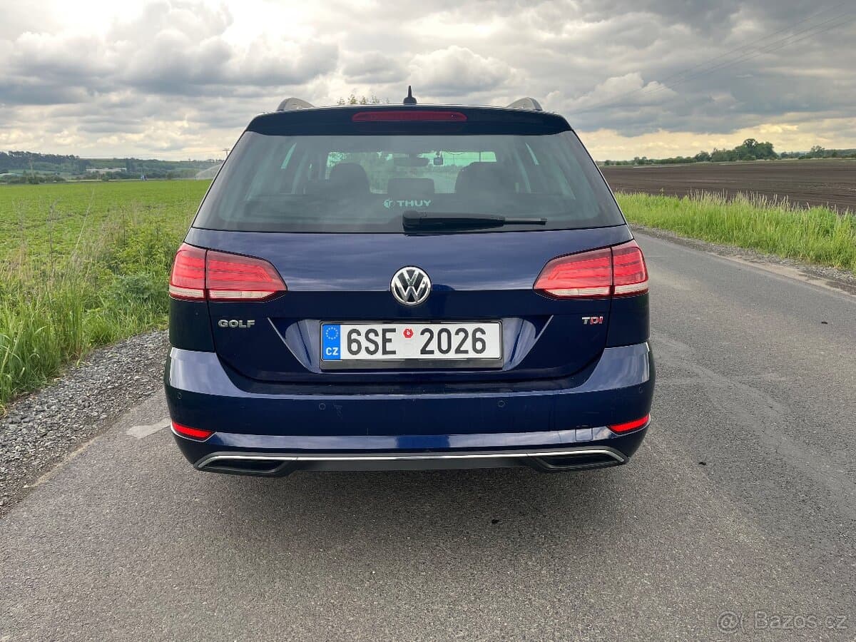 Volkswagen GOLF - 8