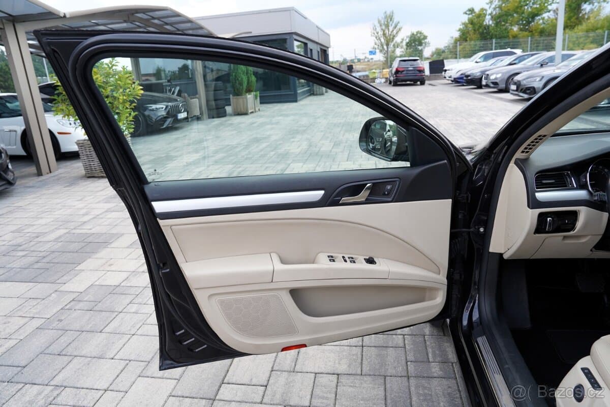 2011 Škoda SUPERB - 8