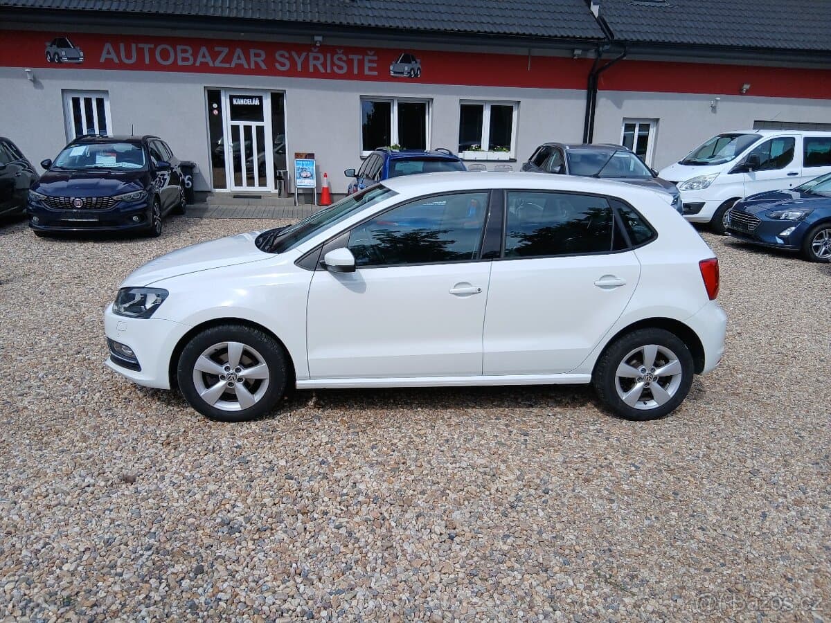 2015 Volkswagen POLO - 8
