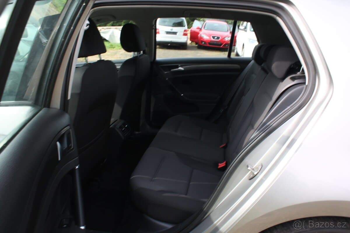 2013 Volkswagen GOLF - 8