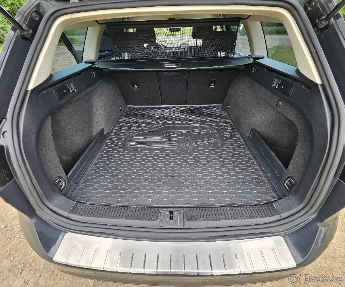 2015 Volkswagen PASSAT - 8