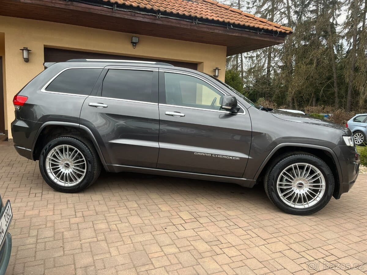 2014 Jeep CHEROKEE - 8