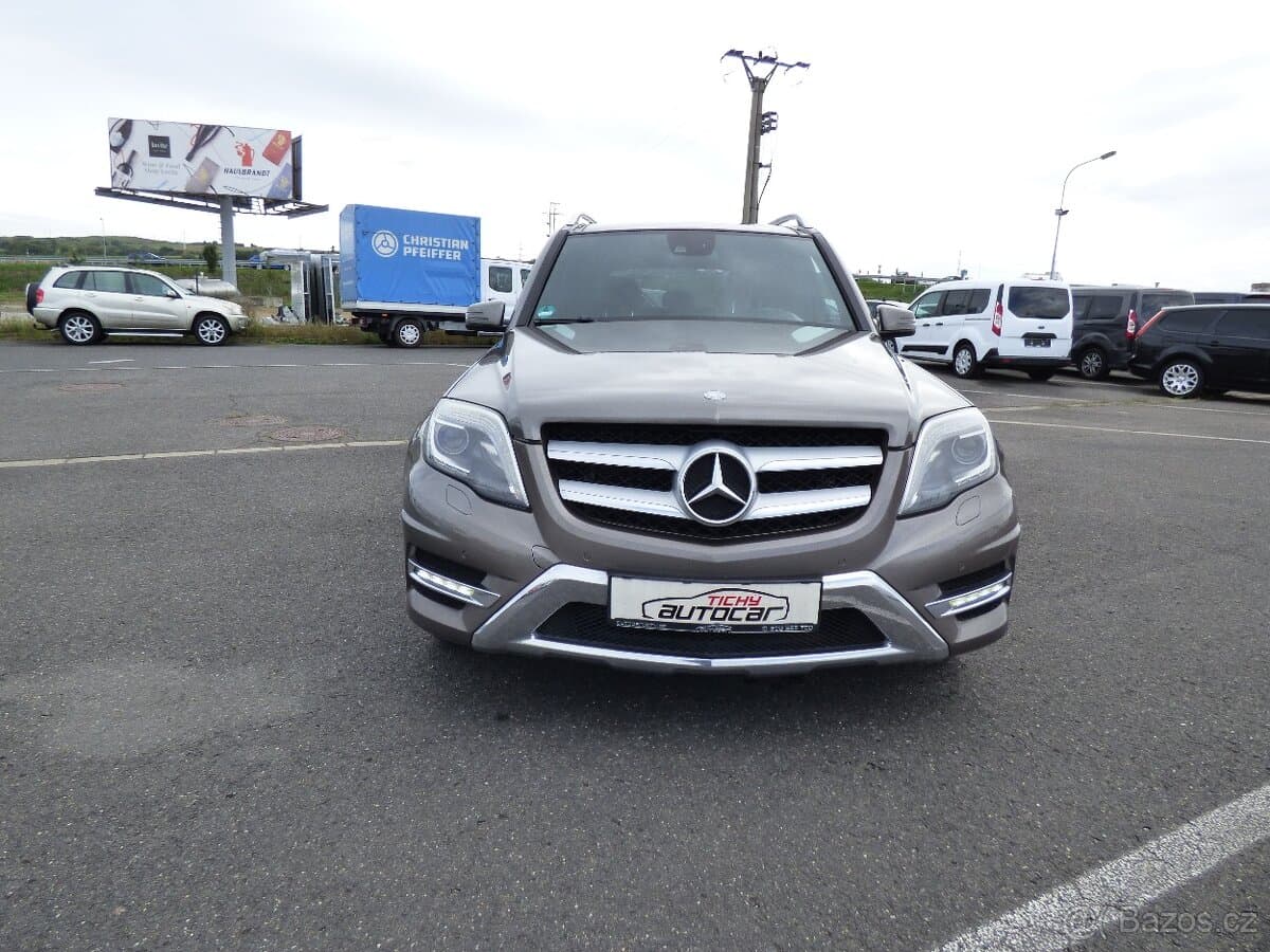2015 Mercedes-Benz GLK - 8