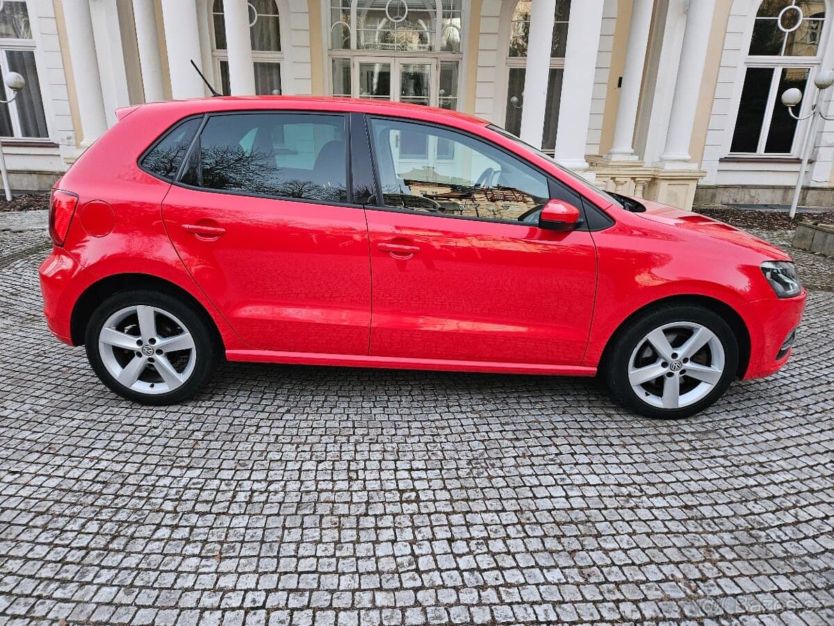2017 Volkswagen POLO - 8