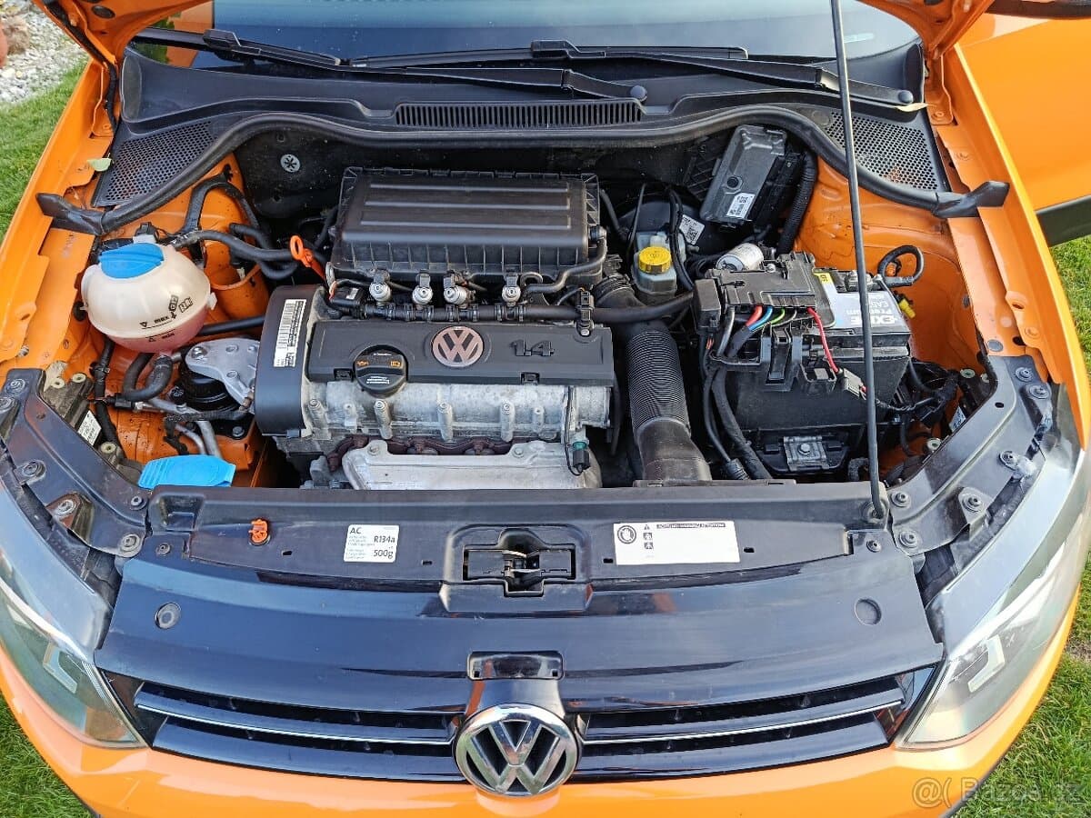 2012 Volkswagen POLO - 8