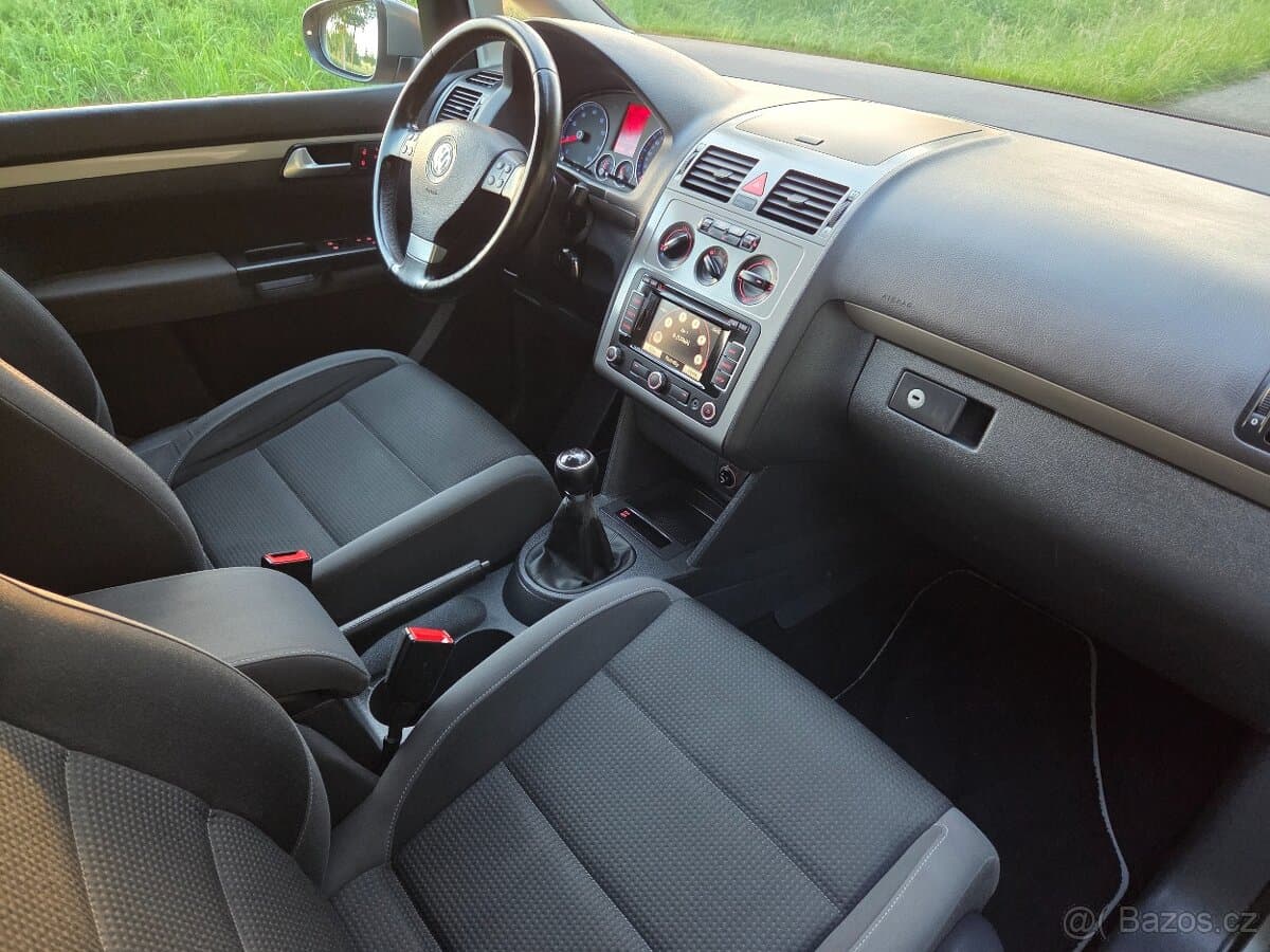 2010 Volkswagen TOURAN - 8