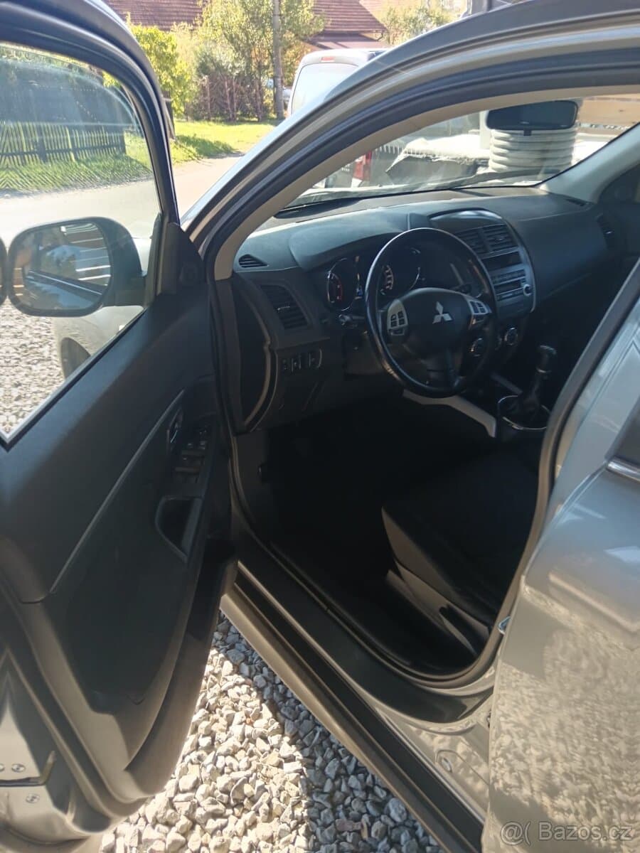 2012 Mitsubishi ASX - 8