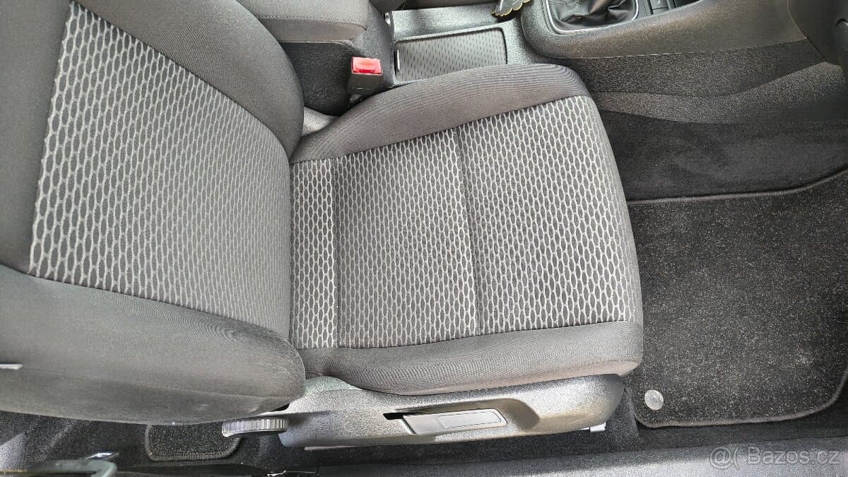 2013 Volkswagen GOLF - 8