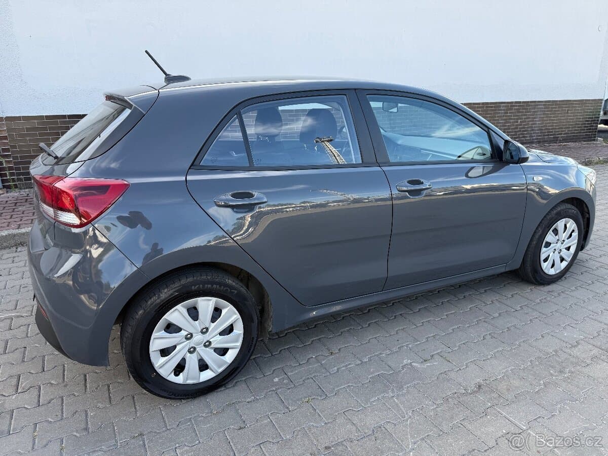 2021 Kia RIO - 8