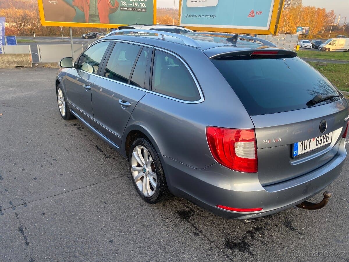 2011 Škoda SUPERB - 8