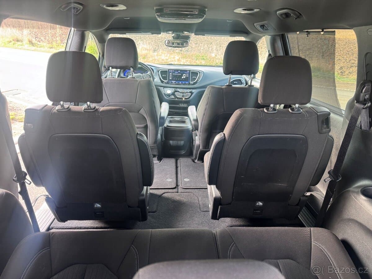 2021 Chrysler PACIFICA - 8
