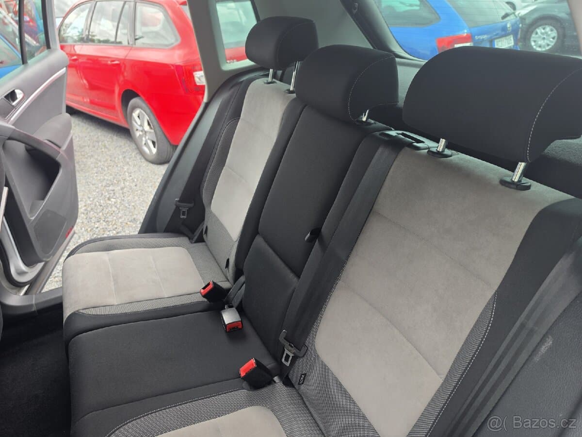 2012 Volkswagen TIGUAN - 8