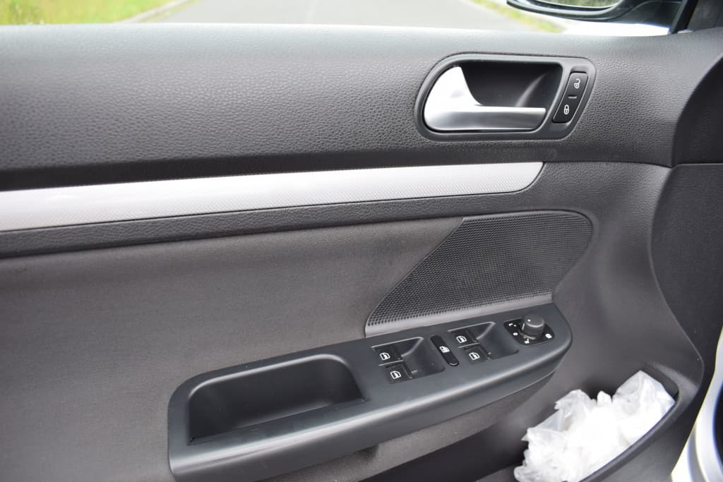 2012 Volkswagen GOLF - 8