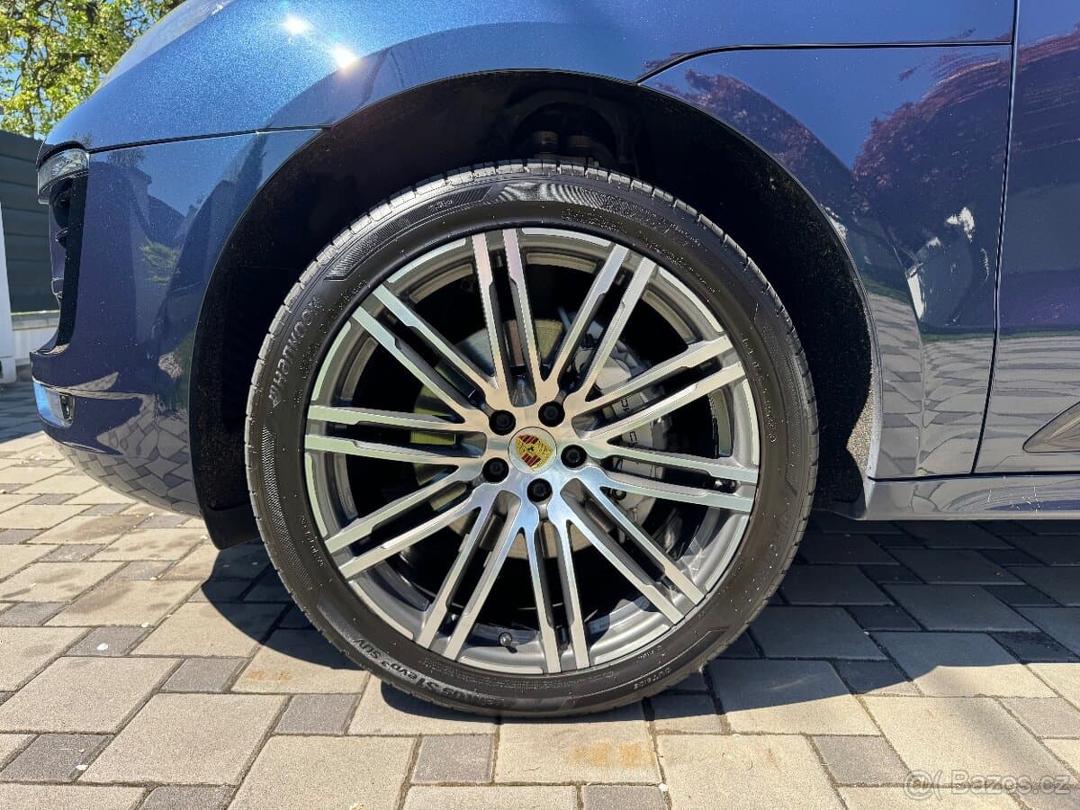 2015 Porsche MACAN - 8
