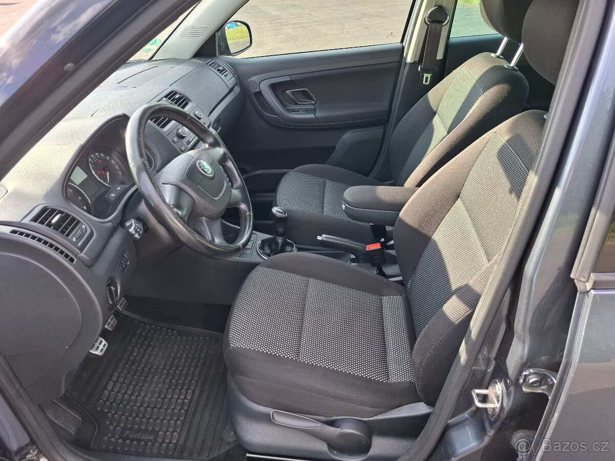2010 Škoda FABIA - 8
