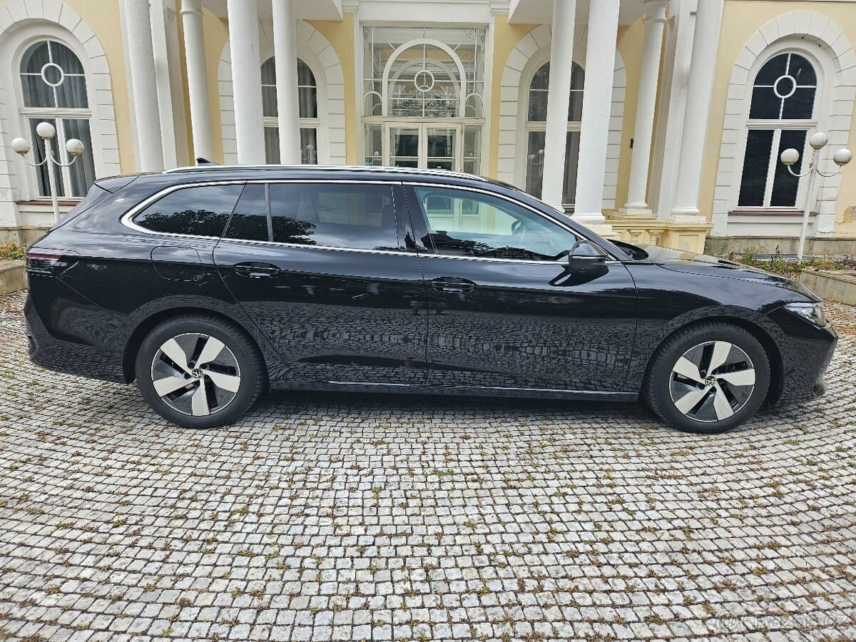 2024 Volkswagen PASSAT - 8