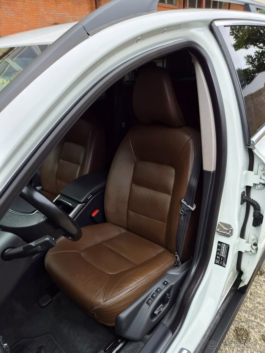 Volvo XC70 - 8