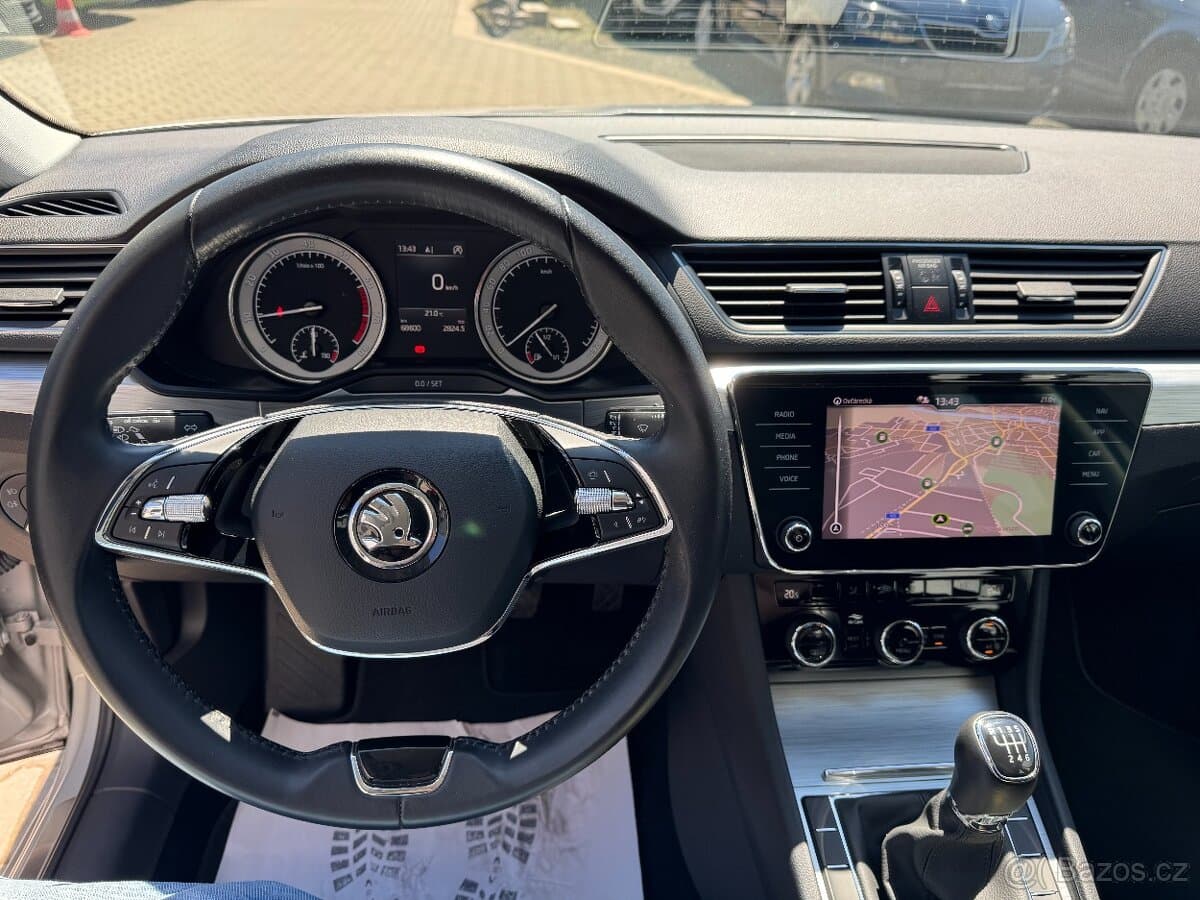 2021 Škoda SUPERB - 8