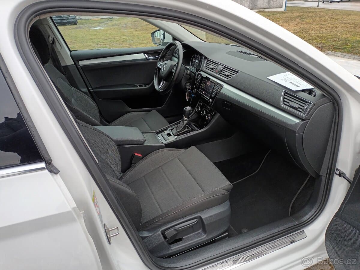 2019 Škoda SUPERB - 8