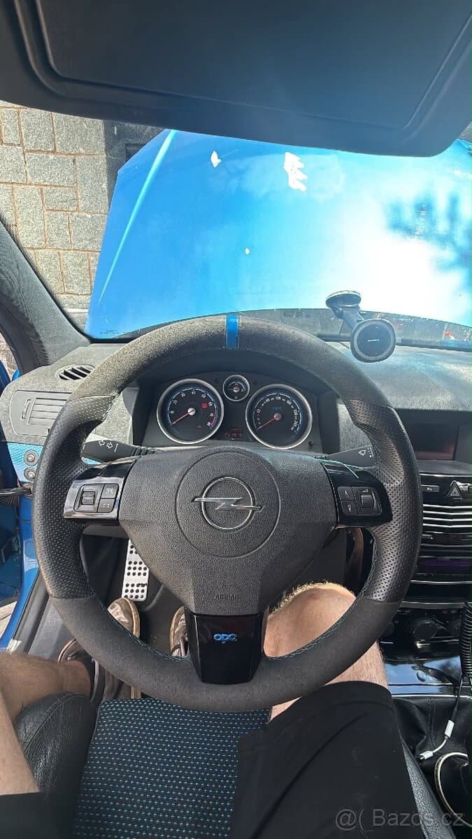 Opel ASTRA - 8